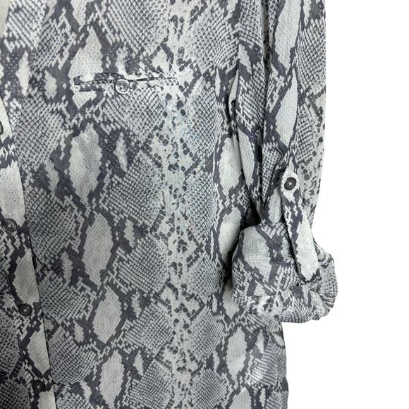 Kut from the Kloth Sinclaire Snake Print Button Up Blouse Women's Size Small - Picture 4 of 11